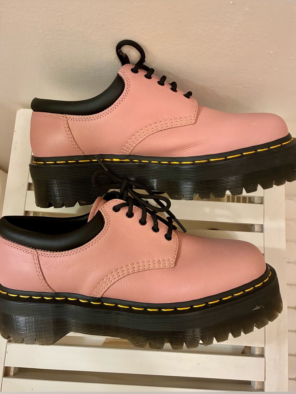 Like New Dr Martens Pink 8053 Quad Platform Oxfords Men’s 10 Women’s 11
